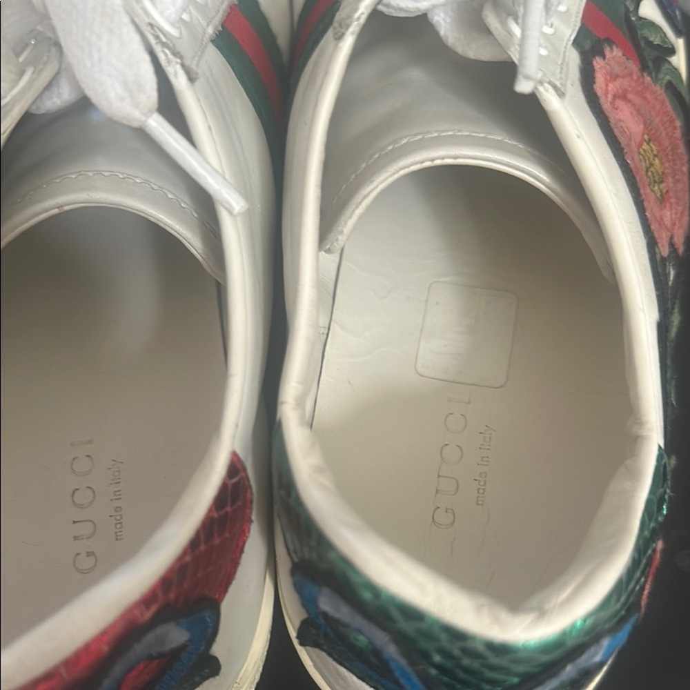 Gucci White Sneakers with Red & Green Floral Embroidery - Picture 7 of 8